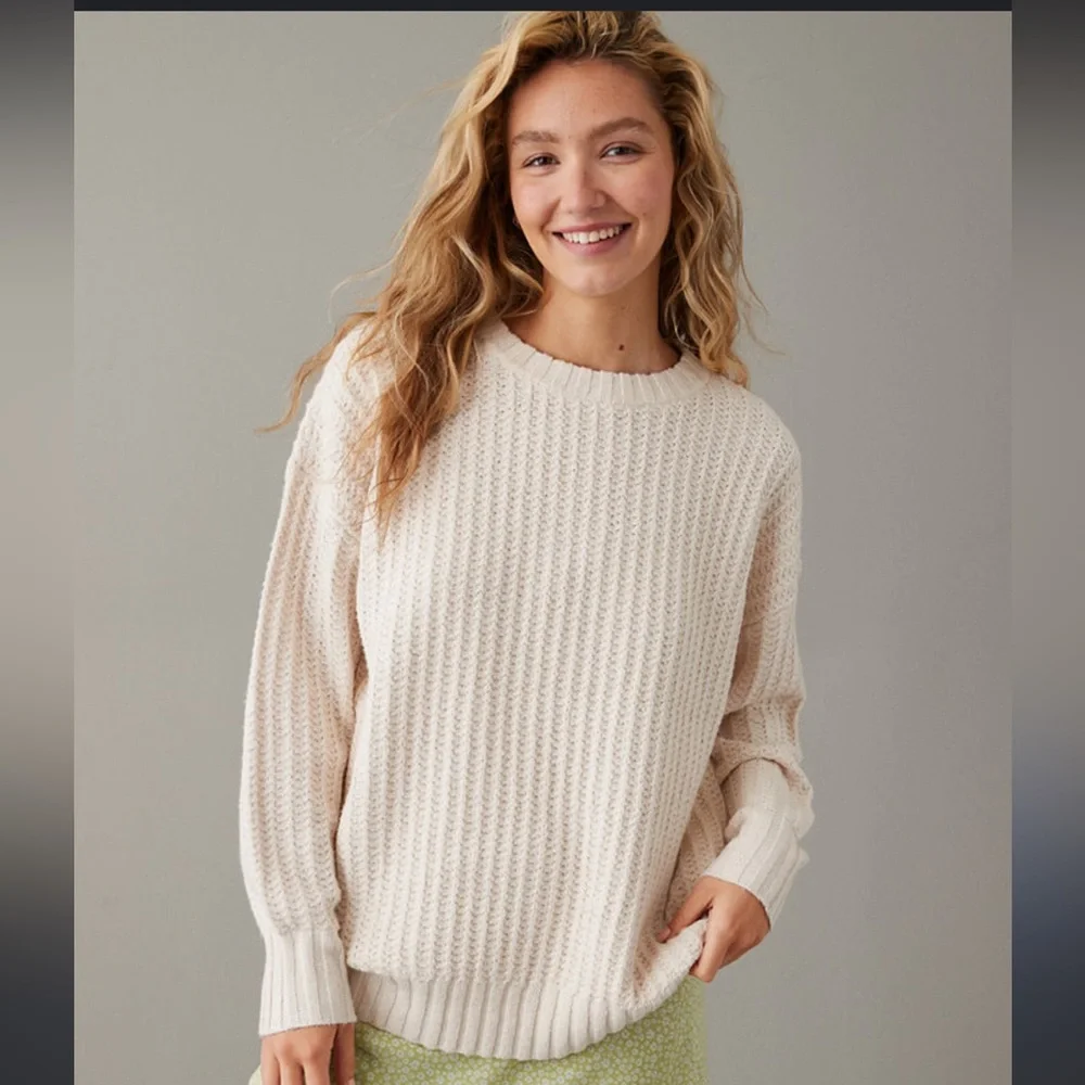 NWT American Eagle Women's Slouchy Snowsoft‎ Sweater- very oversized- size xs
